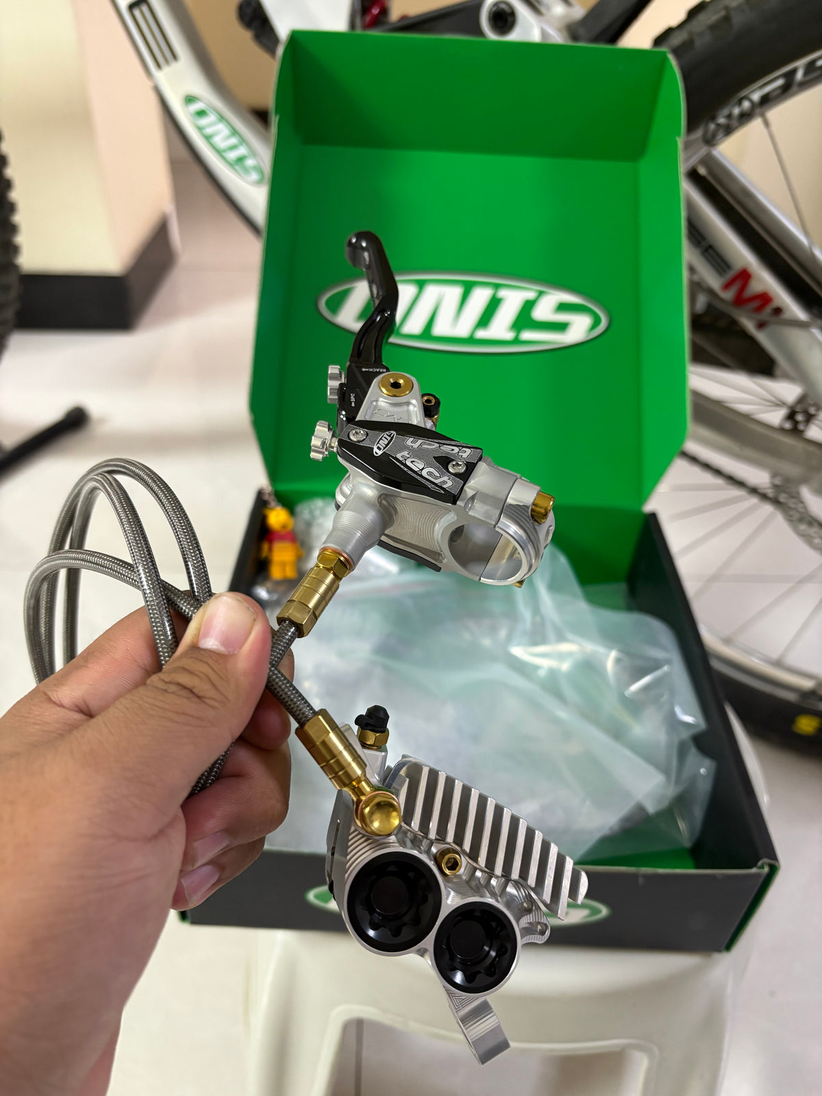 Dnis v4 brake set